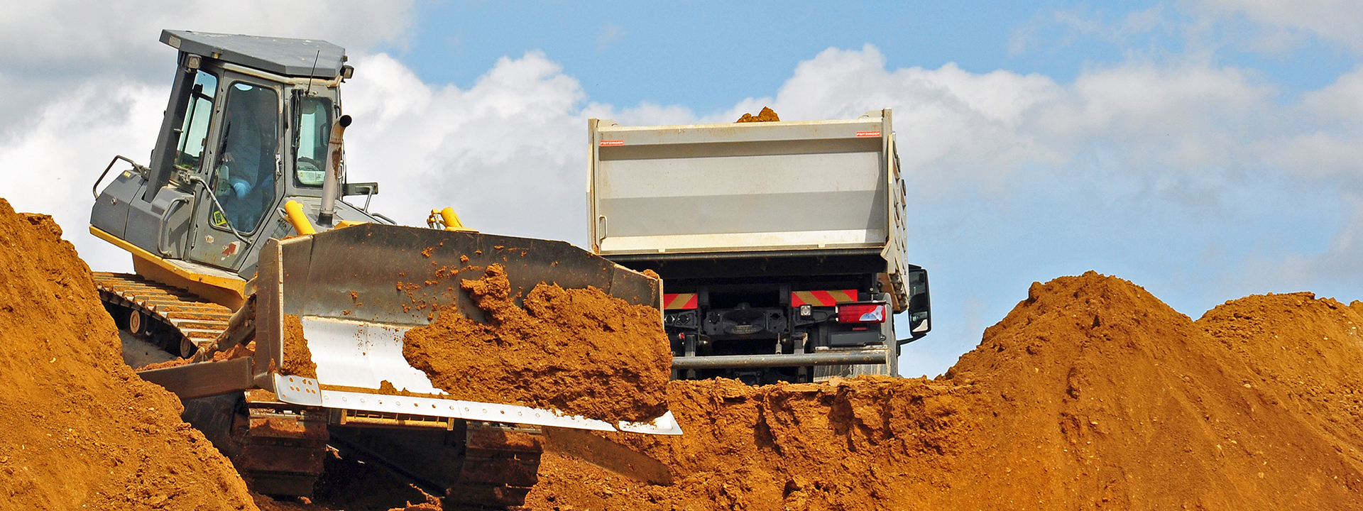 excavator tipper in use